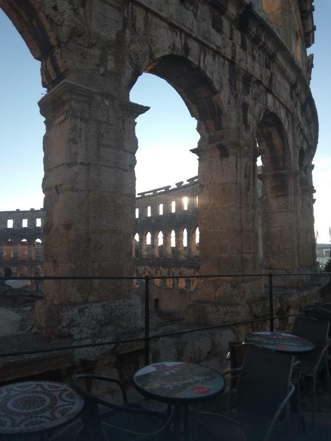 Apartment Amfiteatar Moris Pula Exteriér fotografie