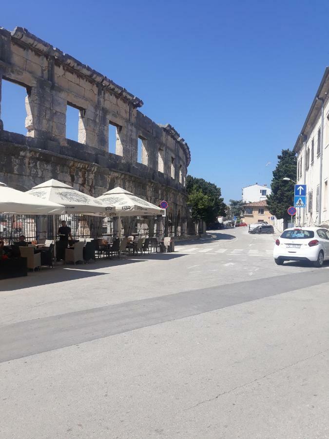 Apartment Amfiteatar Moris Pula Exteriér fotografie